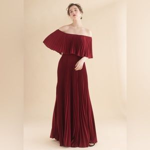 DANCING TILL DAWN OFF-SHOULDER PLEATED MAXI DRESS IN WINE